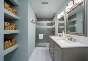 bathroom1.jpg