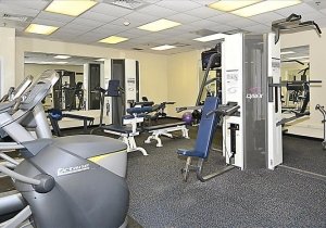 amenity-carousel-fitness-center-dsc4255.jpg