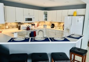 12-kitchen1.jpg
