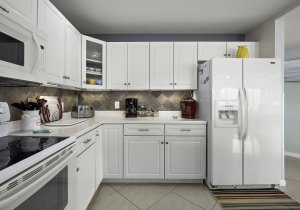 14-kitchen3.jpg