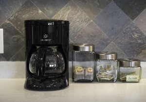 16-kitchen-coffeemaker.jpg