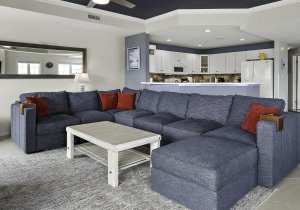 2-family-room1.jpg