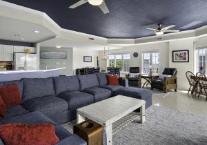 3-family-room2.jpg