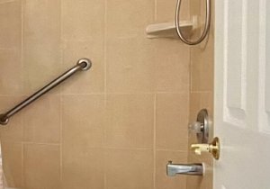 32-flip-flop-bath2.jpg