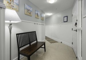 38-hallway-interior1.jpg
