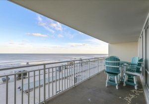 floor-plan-balcony-8e1a8598.jpg