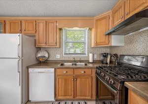 13-longboat-way-13.jpg