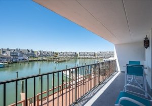 30-edgewater-ave-30.jpg