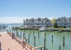 37-edgewater-ave-37.jpg
