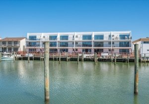 41-edgewater-ave-41.jpg