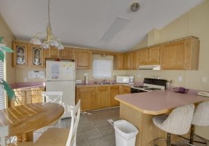 05-kitchen.jpg