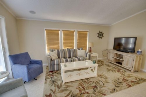 02-living-room.jpg 02-living-room.jpg