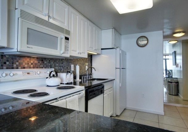 01-kitchen.jpg