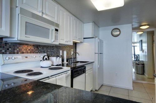 01-kitchen.jpg 01-kitchen.jpg