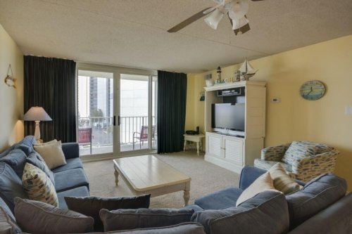 02-living-room-2.jpg 02-living-room-2.jpg