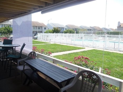 balcony.jpg balcony.jpg