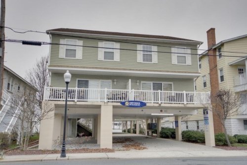 00-exterior.jpg 00-exterior.jpg