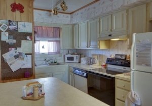 03-kitchen.jpg