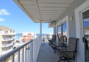 19-porch.jpg